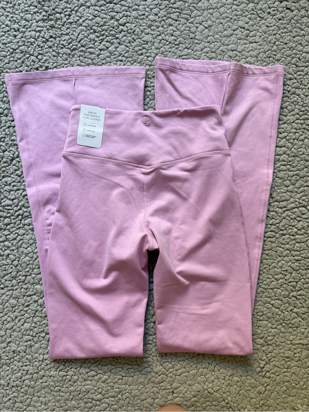 Mid-rise Pink winter performance flare leggings - Picture 6 of 6